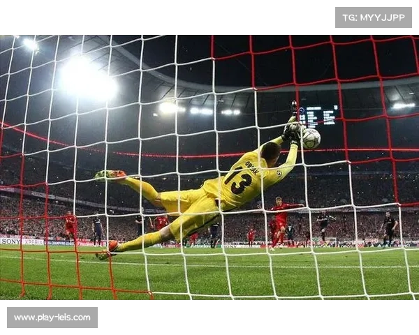 冈萨雷斯弧顶推射被莱诺神勇扑救 关键时刻守门员立下赫赫战功 冈萨雷斯弧顶推射被莱诺神勇扑救 关键时刻守门员立下赫赫战功